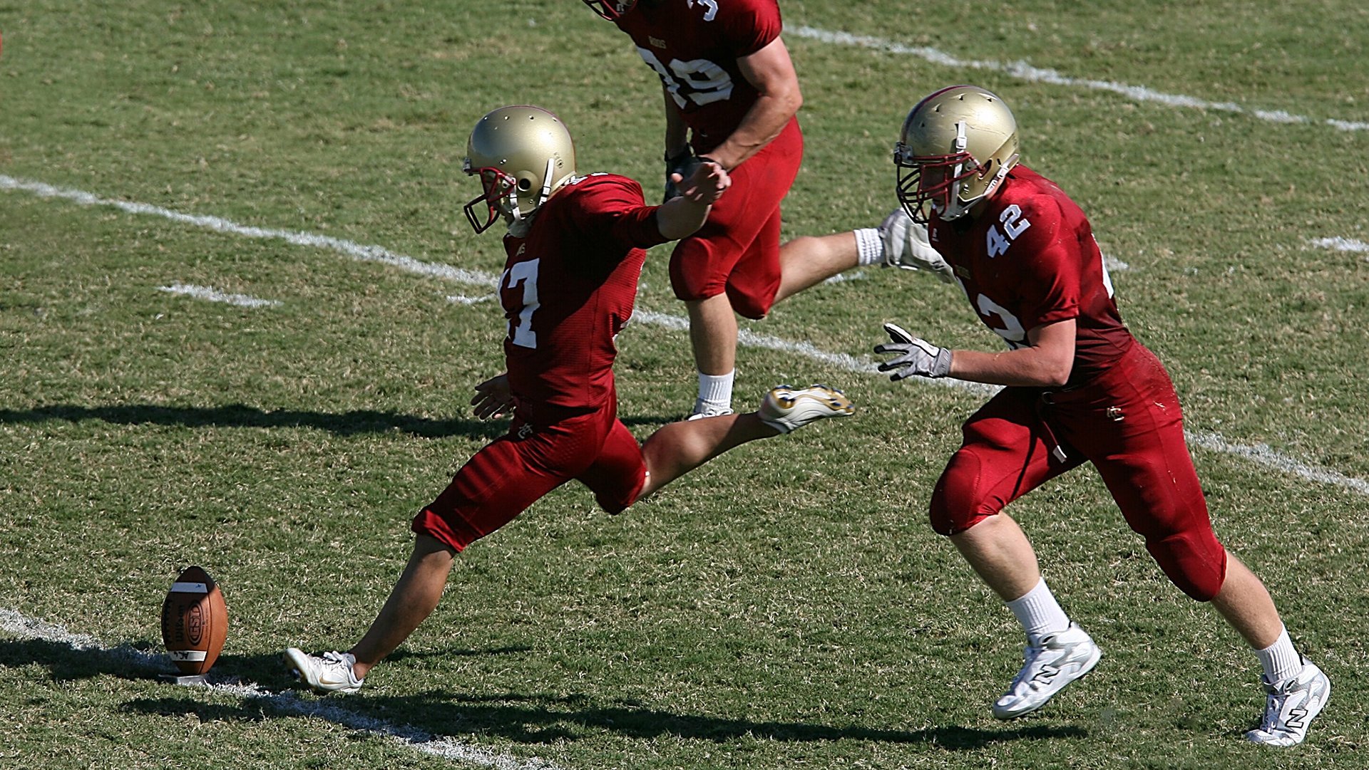 北美精英争霸：豪门球队一决雌雄，北美超级联赛